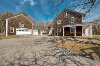 970 N Main St in Raynham, MA - Building Photo - Building Photo