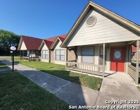 4102 Kings Arms in San Antonio, TX - Building Photo