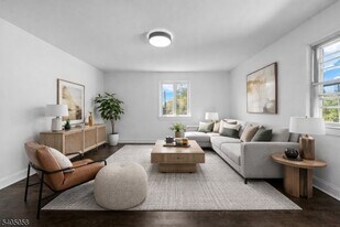 514 Lafayette Ave in Passaic, NJ - Building Photo