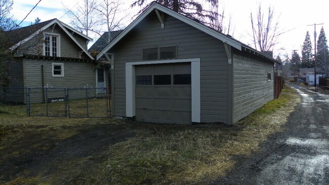 877 NW Federal St in Bend, OR - Building Photo - Building Photo