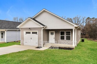 1227 St Regis Dr in Burlington, NC - Building Photo - Building Photo