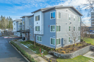 Paddington Place in Tacoma, WA - Building Photo - Building Photo