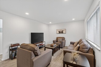 1545 Reale Ave in St. Louis, MO - Building Photo - Building Photo