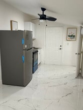 1020 NW 55th St in Miami, FL - Building Photo - Building Photo