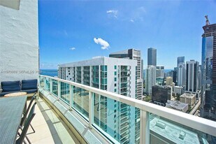 41 SE 5th St in Miami, FL - Building Photo