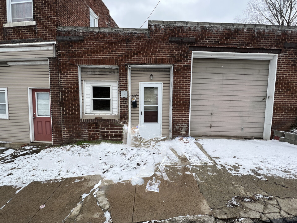 809 Harrison Ave, Unit 809 Photo