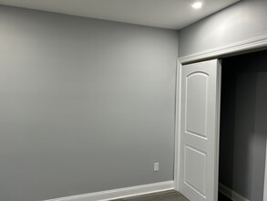 22023 Jamaica Ave in Queens Village, NY - Building Photo - Building Photo