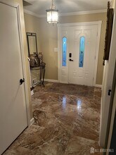 8 Jade Pl in Woodbridge Township, NJ - Building Photo - Building Photo