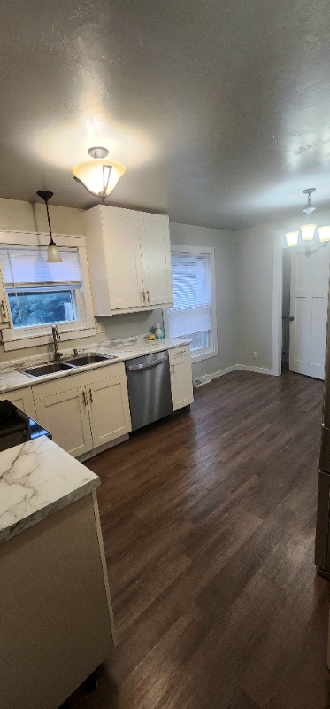 1376 W Hiawatha Dr in Appleton, WI - Building Photo - Building Photo