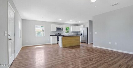 2806 E 3rd St in Panama City, FL - Building Photo - Building Photo