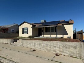 408 F St in Taft, CA - Building Photo