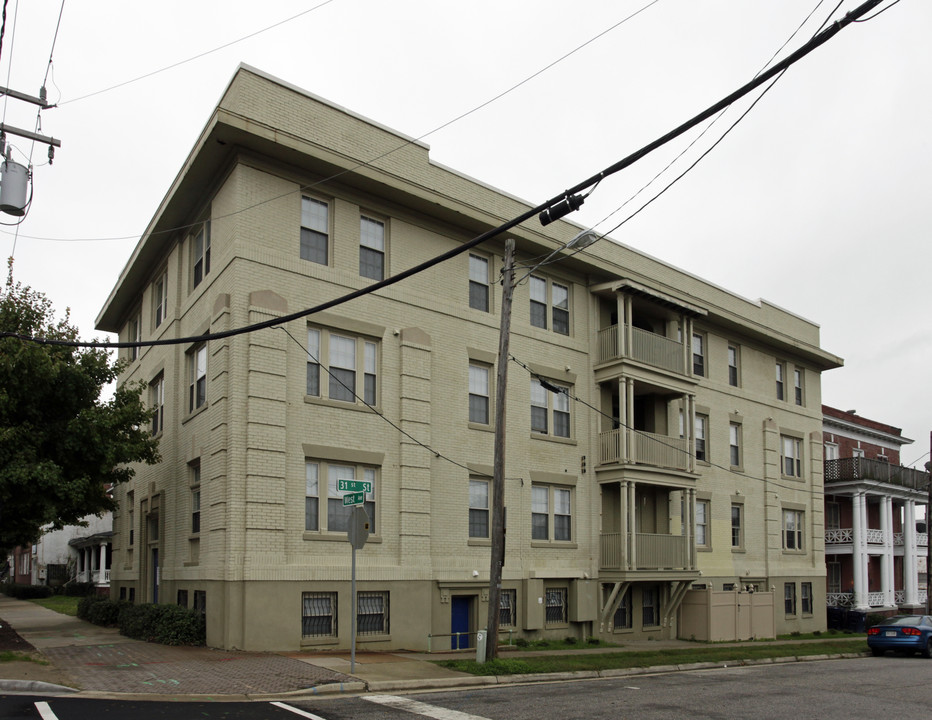 Marlborugh Flats in Newport News, VA - Building Photo