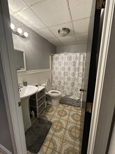 99 W 4th St, Unit 1A in Boston, MA - Foto de edificio - Building Photo