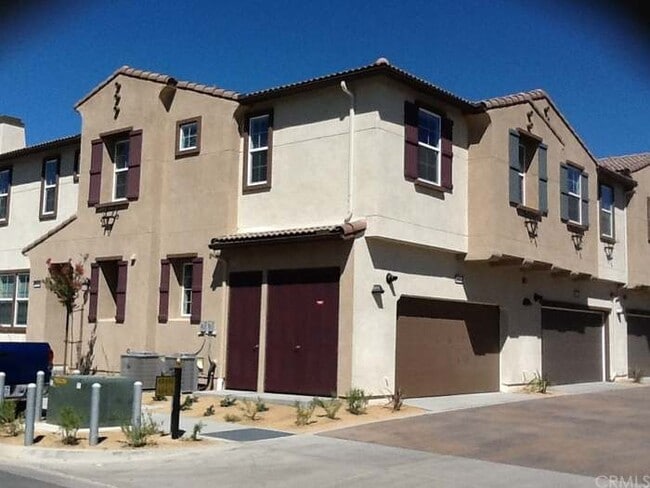40402 Calle Real in Murrieta, CA - Building Photo - Building Photo
