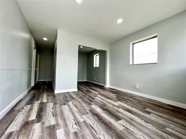 801 NW 7th Ave in Hallandale Beach, FL - Building Photo - Building Photo