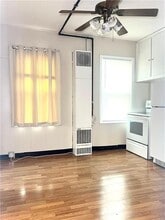 3 Rowe Ave in Pawtucket, RI - Building Photo - Building Photo