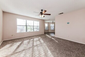 5116 Waltham Ct in Garland, TX - Foto de edificio - Building Photo