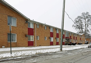 Country House Apartments in Detroit, MI - Foto de edificio - Building Photo