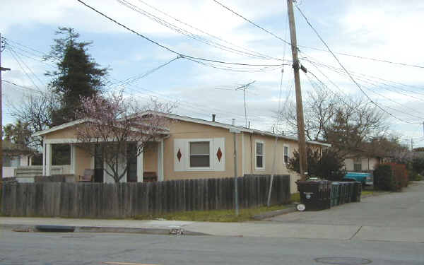 203 Medford Ave in Hayward, CA - Building Photo - Building Photo