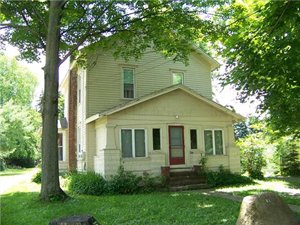 53 Garfield St in Holland, NY - Building Photo