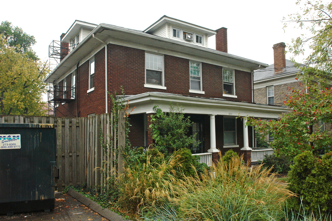 657 S Limestone in Lexington, KY - Foto de edificio