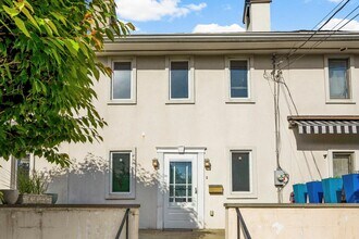491 Carol Pl in Pelham Manor, NY - Building Photo - Building Photo