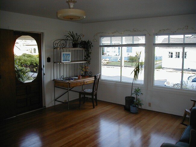 262 12th St in Arcata, CA - Building Photo - Building Photo