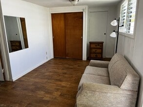 715 Kahoa Dr in Kailua, HI - Building Photo - Building Photo