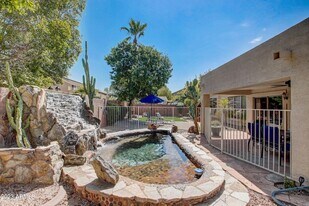 5432 W Muriel Dr in Glendale, AZ - Building Photo