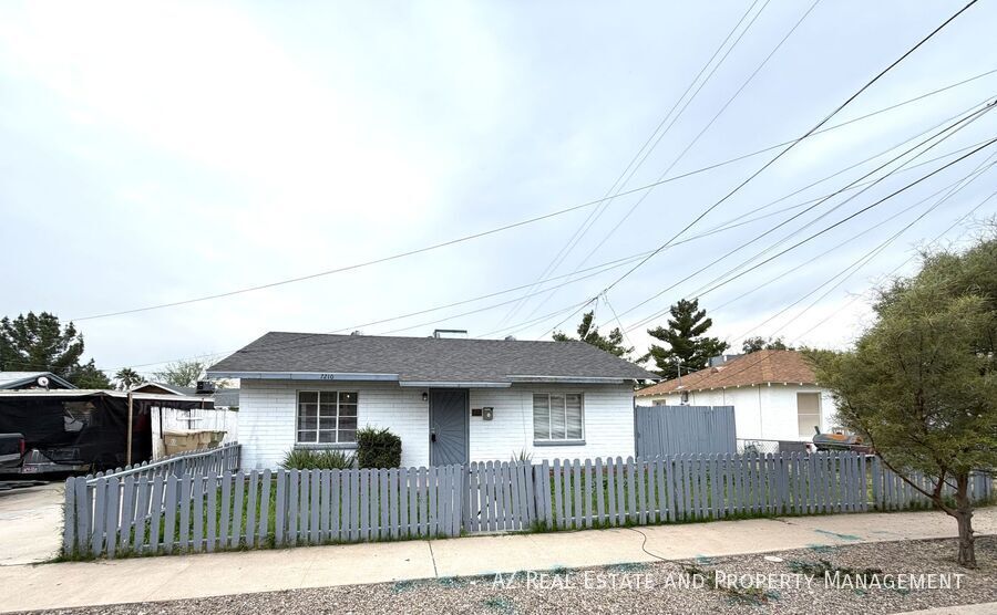 7210 N 55th Dr in Glendale, AZ - Building Photo