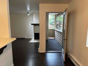 1930 Congress Cir in Anchorage, AK - Building Photo - Building Photo