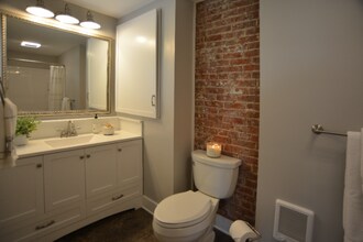 210 E Canal St, Unit Studio in Hummelstown, PA - Building Photo - Building Photo