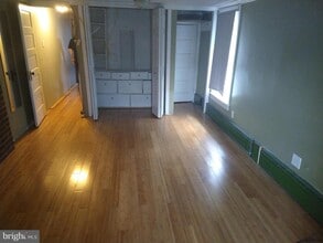 634 E 4th St in Mount Carmel, PA - Building Photo - Building Photo