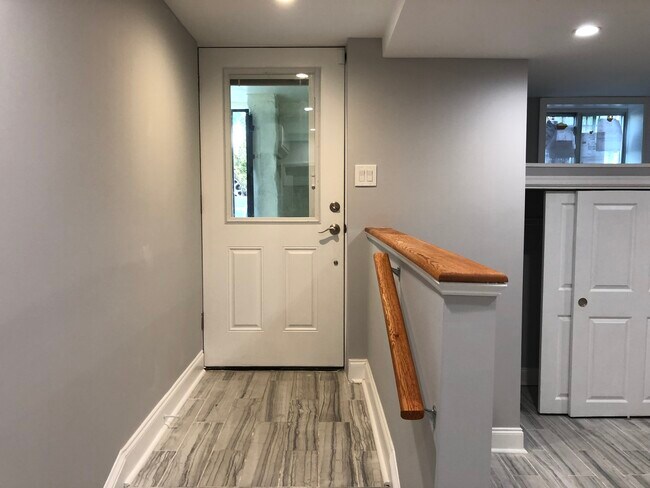 60 V St NW, Unit B in Washington, DC - Building Photo - Building Photo