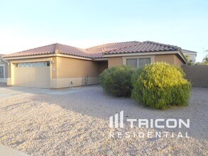 10610 E Baywood Ave in Mesa, AZ - Building Photo - Building Photo
