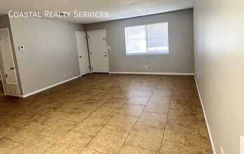 322 Pelham Rd in Fort Walton Beach, FL - Building Photo - Building Photo