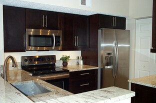 1835 Florida Club Cir, Unit 3201 in Naples, FL - Building Photo