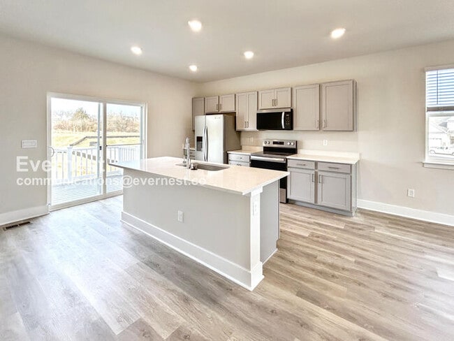 195 Sioux Lp in Winchester, VA - Building Photo - Building Photo