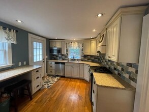 18 Prospect Hill Dr in Weymouth, MA - Building Photo - Building Photo