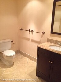 802 Stratford Dr photo'