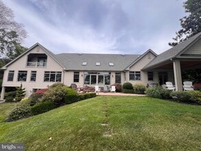 10092 3rd Point Rd in Chestertown, MD - Building Photo - Building Photo