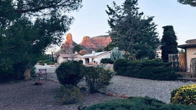 240 Canyon Diablo Rd in Sedona, AZ - Building Photo - Building Photo