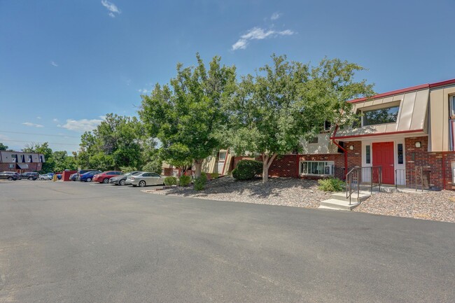 Hampden Village Apartments in Denver, CO - Building Photo - Building Photo