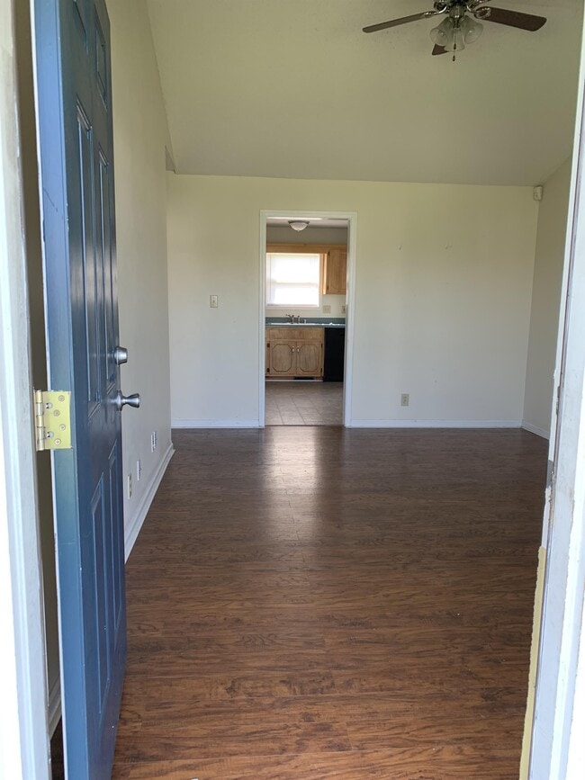 1928 Timberline Cir in Oak Grove, KY - Building Photo - Building Photo