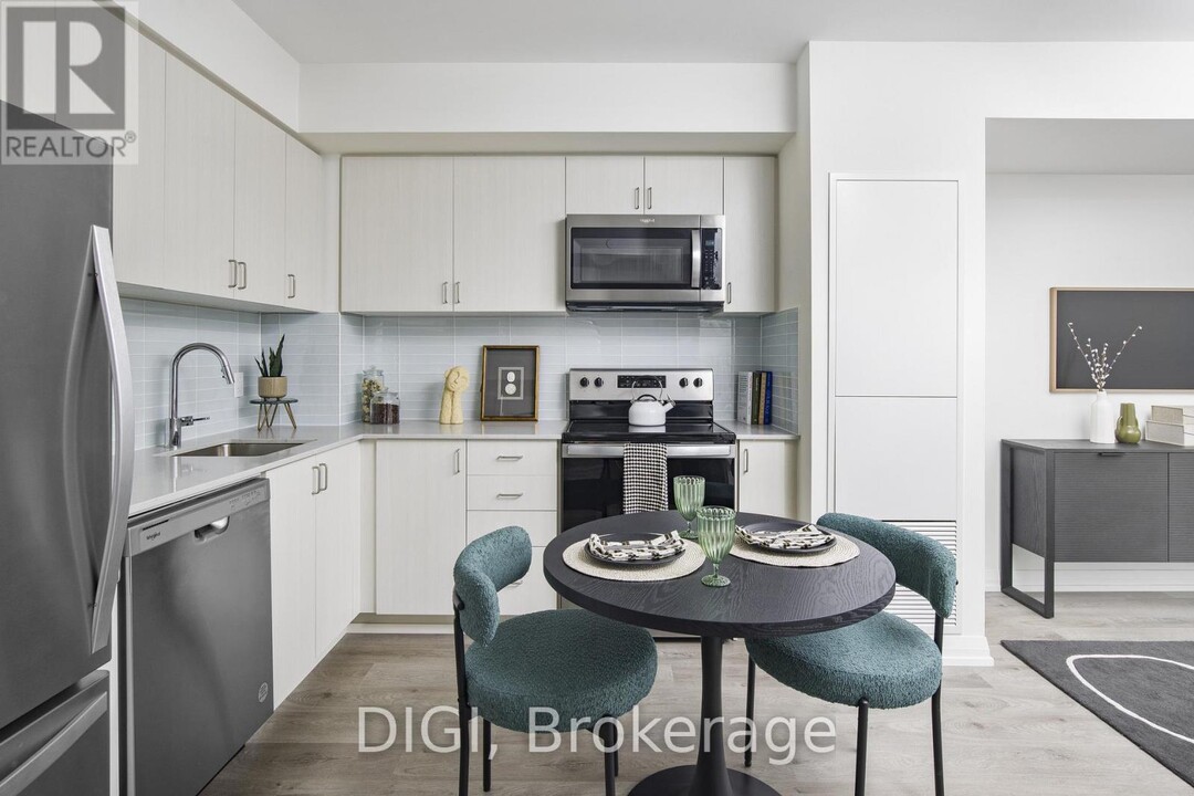 325-2325 Yorkland Blvd in Toronto, ON - Building Photo