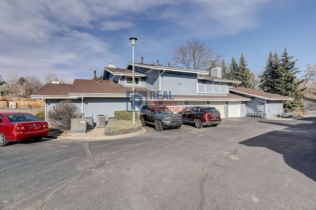 8487 Everett Way in Arvada, CO - Building Photo - Building Photo