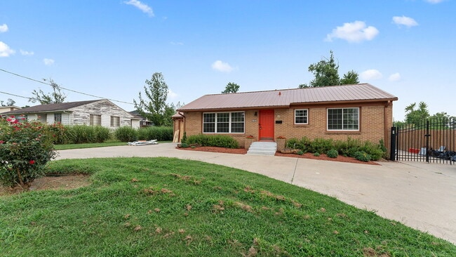 1414 W Cypress St in Rogers, AR - Building Photo - Building Photo