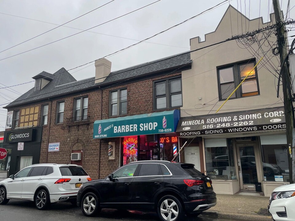 266 Jericho Turnpike in Mineola, NY - Building Photo