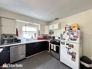 2707 W Berwyn Ave, Unit J03W in Chicago, IL - Building Photo - Building Photo