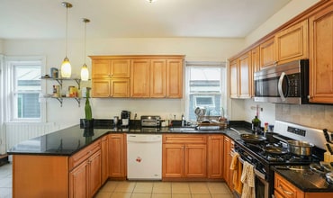 13 Sachem St, Unit 2 in Boston, MA - Foto de edificio - Building Photo